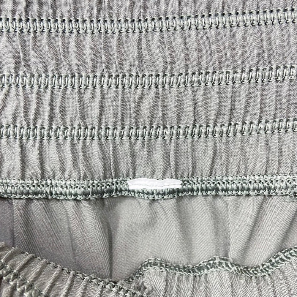 Lululemon Wanderer Cropped Jogger Pants Size 10 Grey‎ Sage Athleisure Workout - Picture 6 of 10